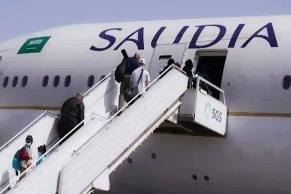 سعودی عربین ایئرلائنز کا دبئی، ابوظبی اور عمان کے لیے جزوی طور پر فضائی آپریشن دوبارہ شروع کرنے کا اعلان