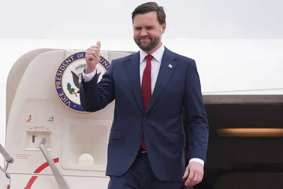 دورہ اسلام آباد؛ امریکی نائب صدر کی فلائٹ کا کال سائن SAM095 رکھنے کے پیچھے کیا راز چھپا ہے؟ بڑی خبر آگئی