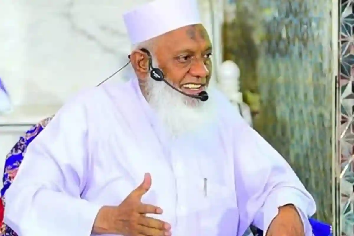 ممتاز عالم دین علامہ مفتی محمد الیاس رضوی اشرفی انتقال کرگئے