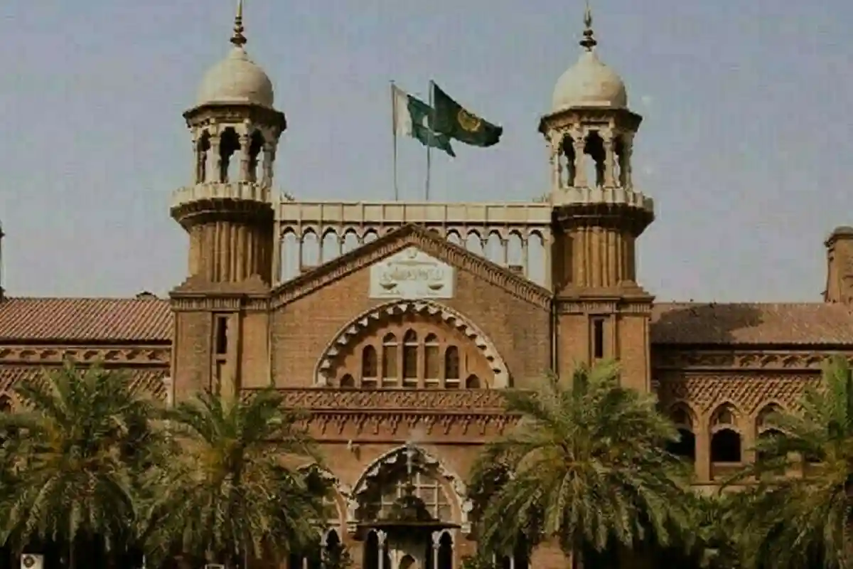 پیٹرولیم مصنوعات کی قیمتوں میں بڑا اضافہ؛ عدالت سے اہم خبر آگئی