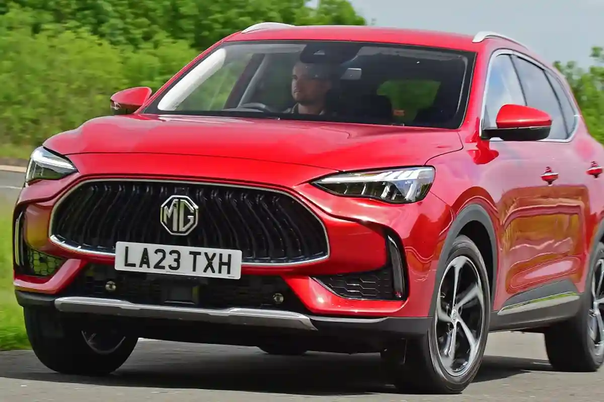 گاڑی خریدنے کے خواہشمند پاکستانیوں کیلئے بڑی خوشخبری آگئی