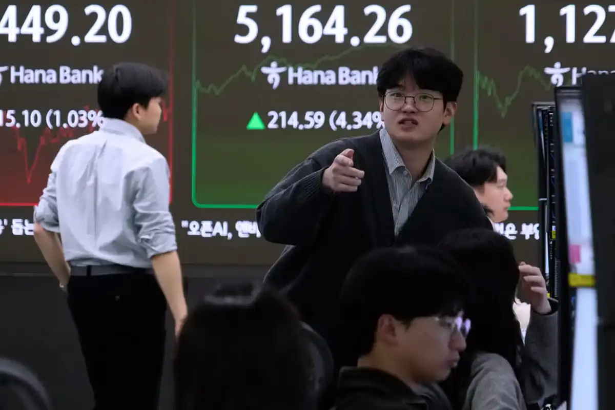 ٹرمپ کی دھمکیوں کے باوجود ایشیائی اسٹاک مارکیٹوں میں تیزی، جاپانی اور کوریائی انڈیکس میں اضافہ