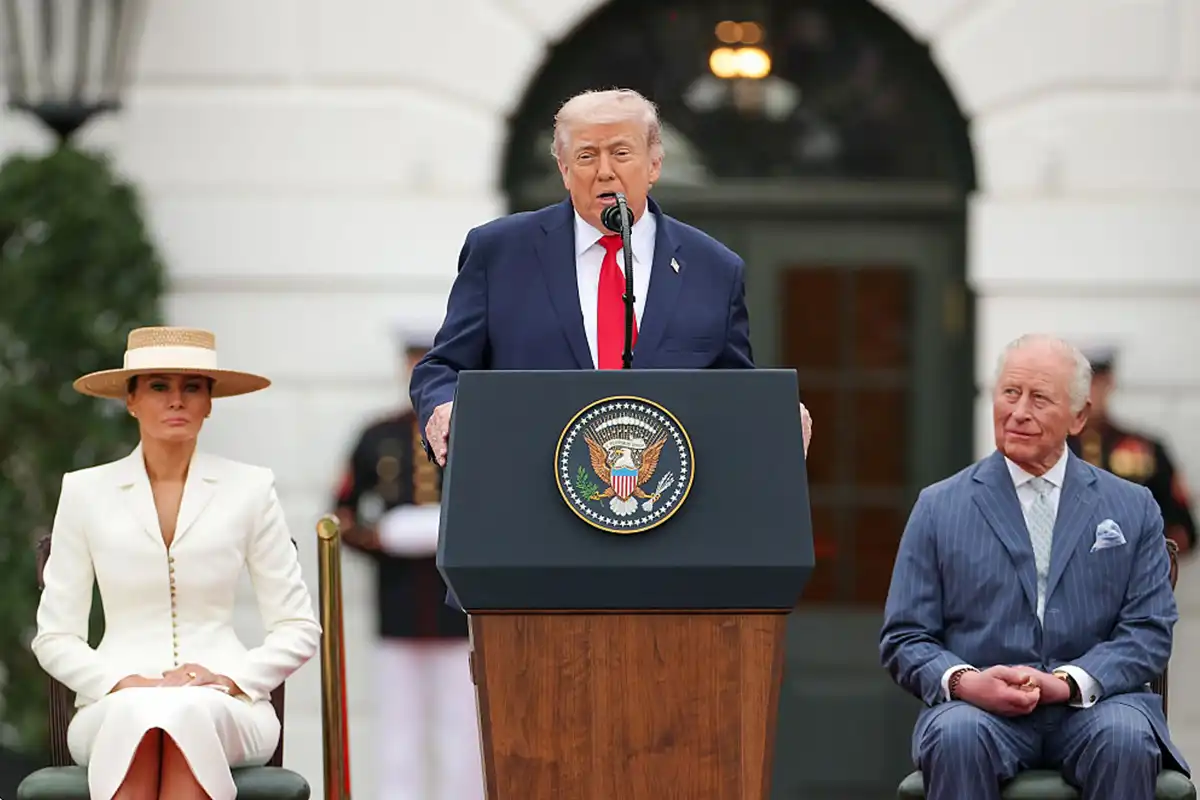 ایران تباہی کے دہانے پر ہے، ناکہ بندی ختم کرنے کیلئے گڑگڑا رہا ہے، ٹرمپ