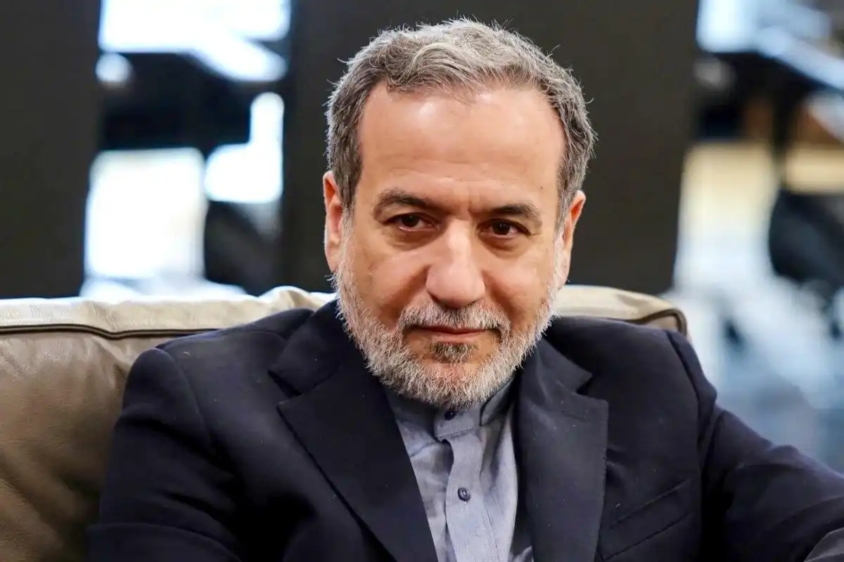 امریکہ سے براہ راست مذاکرات کی تردید، ایران چھ ماہ کی طویل جنگ کیلئے تیار ہے، عباس عراقچی