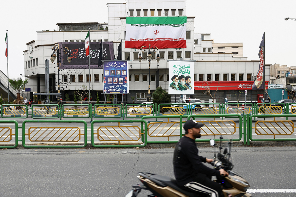 ایران نے دشمن کی حمایت پر 100 سے زائد اداکاروں، کھلاڑیوں اور صحافیوں کے اثاثے ضبط کرلیئے