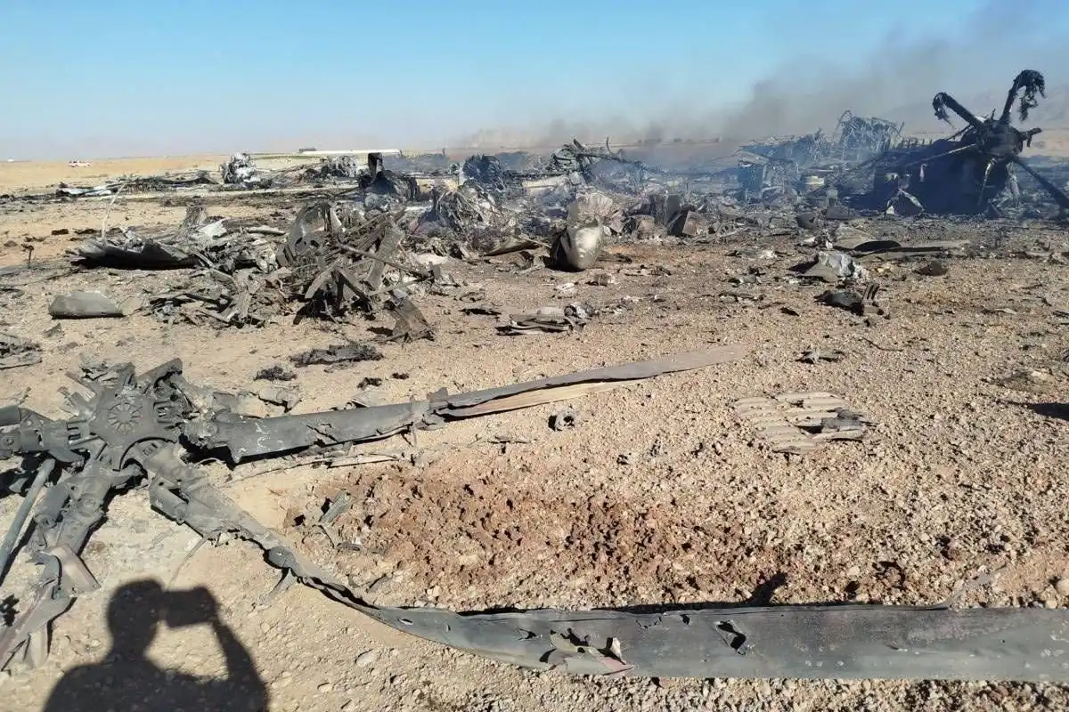 ٹرمپ کا کامیاب ریسکیو مشن کا دعویٰ جھوٹا ثابت، ایران نے تباہ شدہ امریکی طیارے کی تصاویر جاری کر دیں