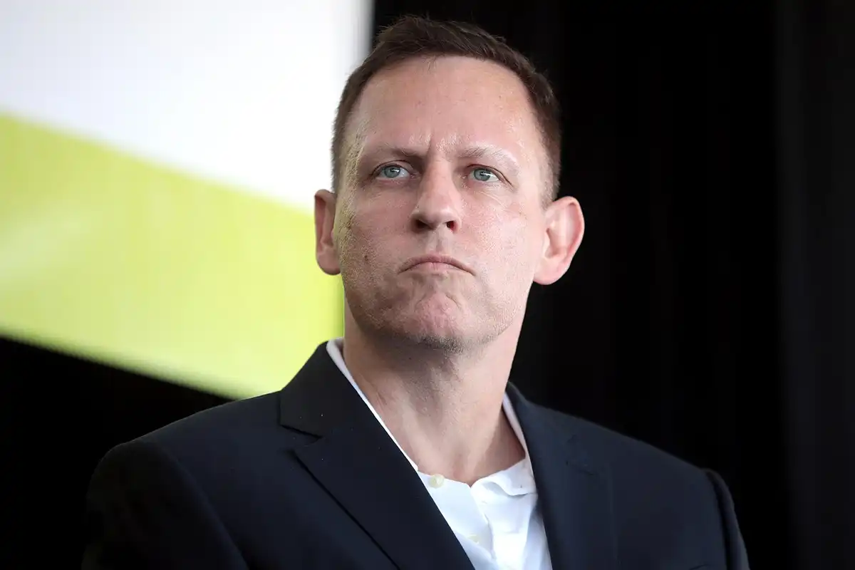 پیٹر تھیل: ڈیجیٹل سلطنت کا وہ معمار، جس کے قبضے میں برطانیہ کا ایٹمی نظام اور امریکی ڈیٹا ہے