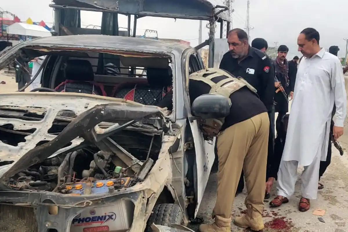 لکی مروت میں پولیس موبائل پر ریموٹ کنٹرول دھماکہ، سات افراد زخمی