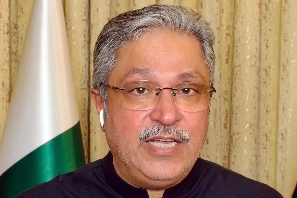 وزیراعلیٰ خیبرپختونخوا کے پاس شہداء کے جنازوں میں شرکت کیلئے وقت نہیں، اختیار ولی