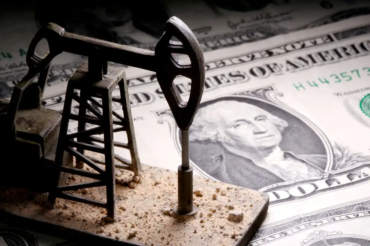 تیل اور عالمی طاقت کا بدلتا توازن، خلیجی ممالک کی نئی حکمت عملی سے پیٹرو ڈالر کا زوال