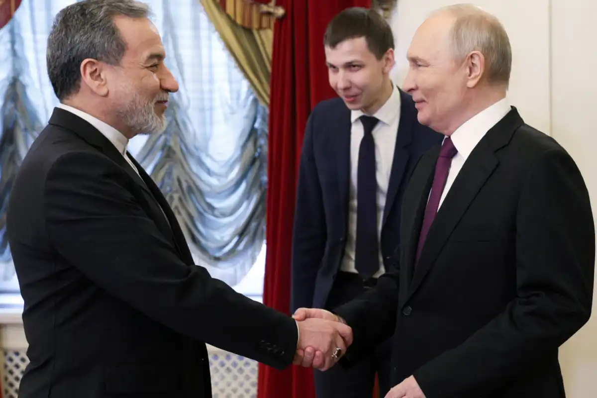 خلیج میں امریکی بالادستی کا خاتمہ اور روس ایران اتحاد