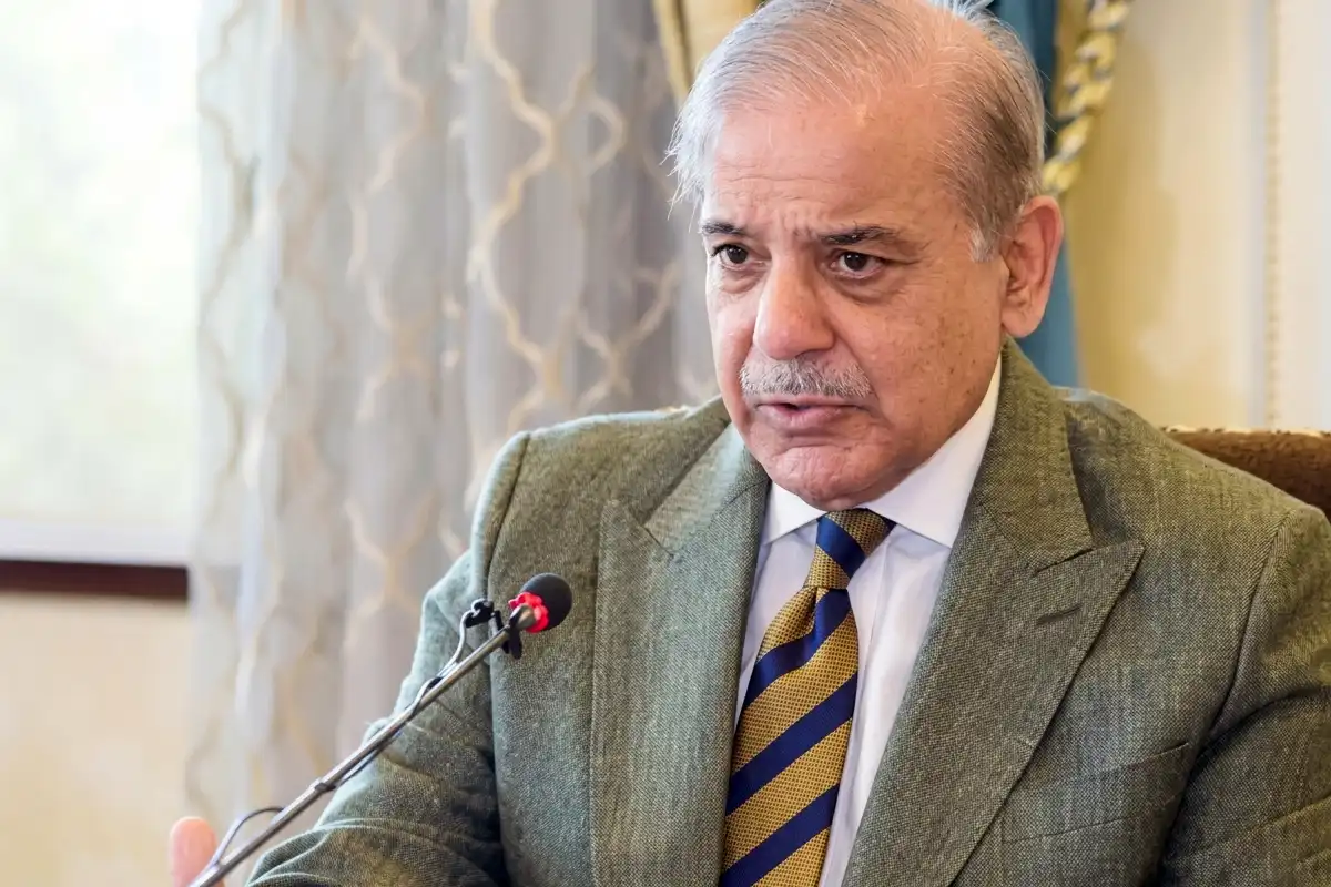 حکومت مشکل گھڑی میں عوام کو اکیلا نہیں چھوڑے گی، وزیراعظم