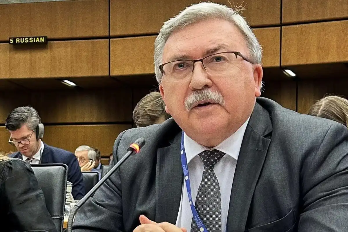 امریکہ، ایران کو دھمکیاں دینے کی پالیسی ترک کر دے، یہ فارمولا کام نہیں کر رہا، روس