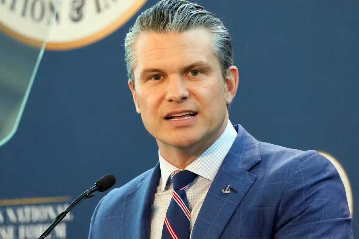 امریکی وزیر جنگ پیٹ ہیگستھ کیخلاف مواخذے کا آغاز، چھ سنگین الزامات عائد