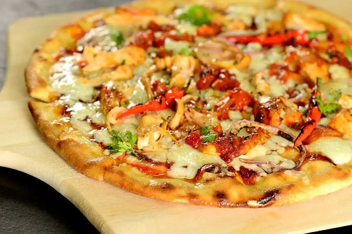 ڈبل کرسٹ چیز پیزا