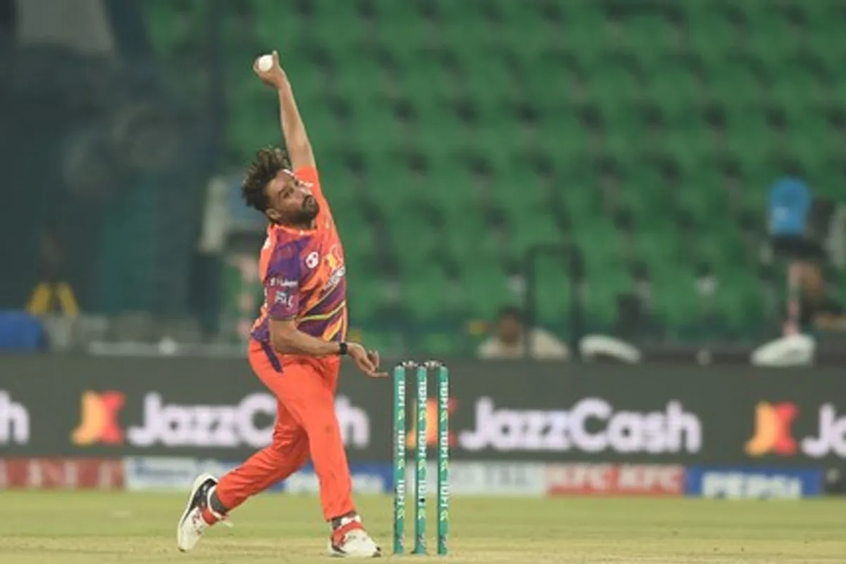 ’گیند ہلانا زبان ہلانے سے زیادہ مشکل کام ہے‘ سابق کرکٹر نے کھری کھری سنا دیں