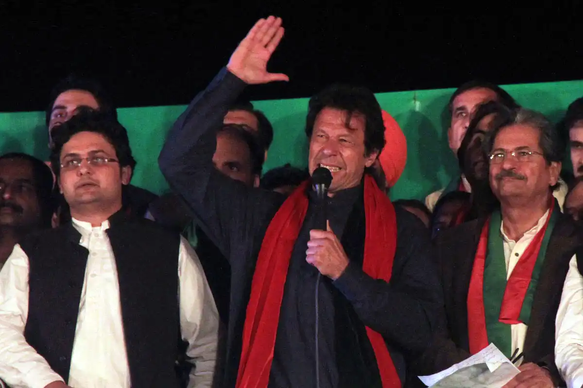 2014 کا دھرنا : عدالت نے بانی تحریک انصاف کیخلاف دو کیسز بند کردیئے