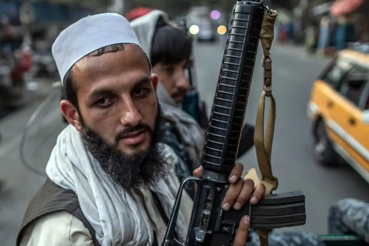 دہشت گردوں کی سرپرستی، افغان طالبان ہمسایہ ممالک کی سلامتی کیلئے خطرہ بن گئے، عالمی جریدہ