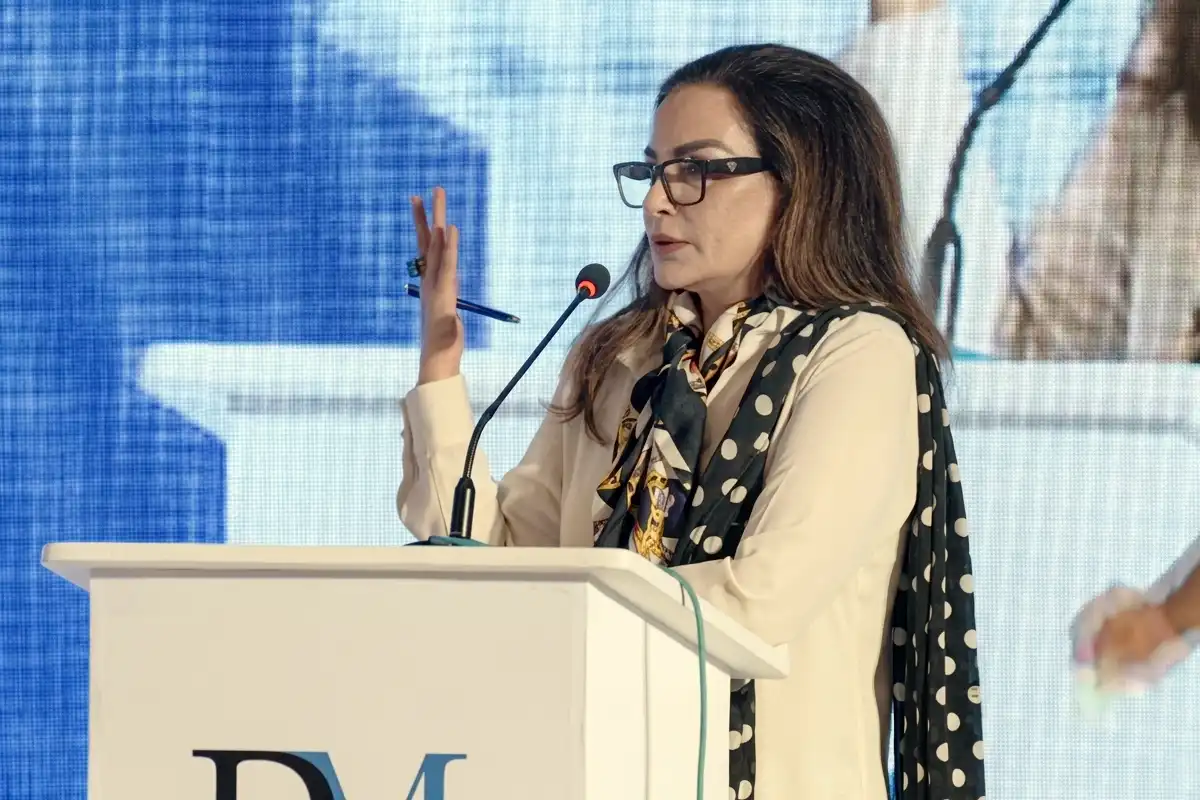 پاکستان میں فضائی آلودگی کے باعث سالانہ 40 ہزار سے زائد اموات ہو رہی ہیں، شیری رحمان
