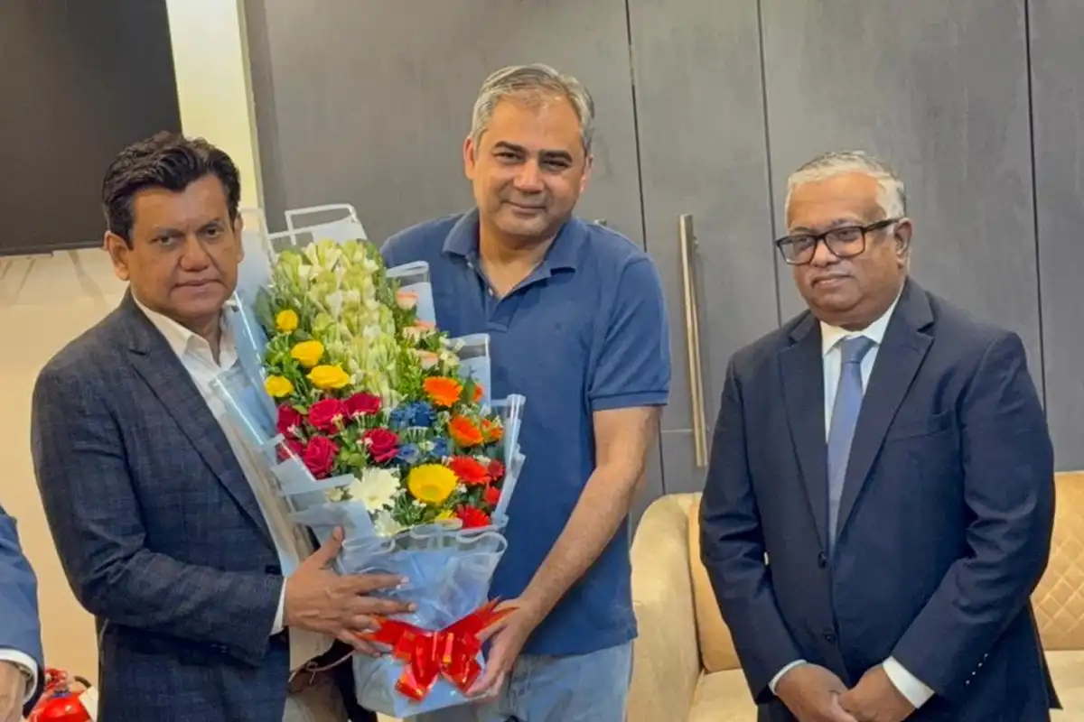 پی سی بی چیئرمین محسن نقوی بنگلادیش پہنچ گئے