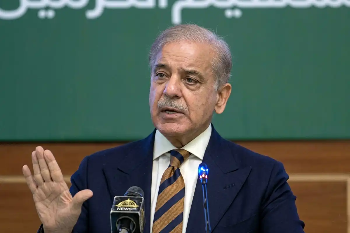 امریکہ اور ایران میں مذاکرات، جلد خطے میں مستقل امن کا سبب بنیں گے، وزیر اعظم