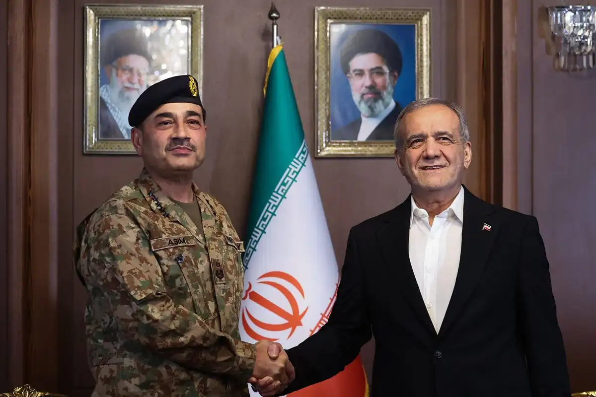 امریکہ ایران تنازع، فیلڈ مارشل کی خاموش اور موثر سفارت کاری کی عالمی سطح پر پذیرائی