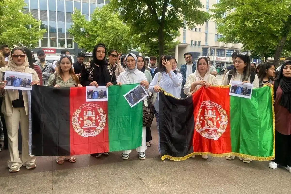 جرمنی میں افغان شہریوں کا طالبان حکومت کے خلاف احتجاج