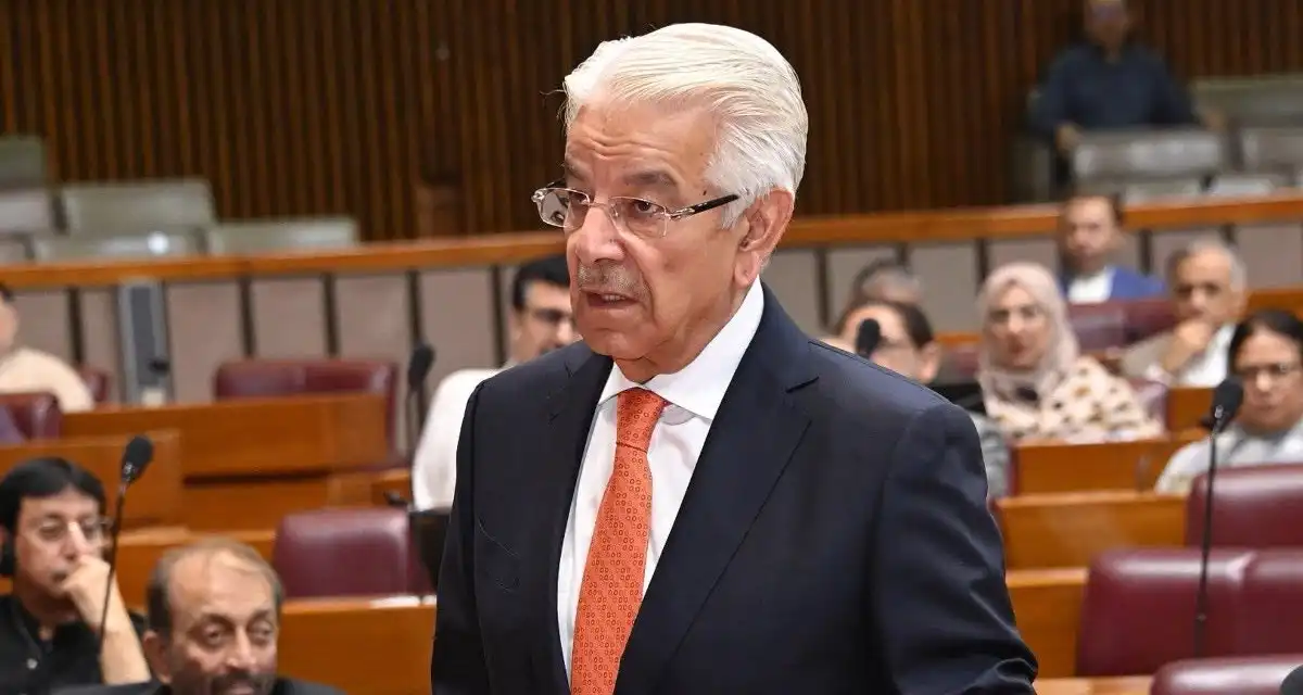 آئیں میثاق جمہوریت کا حصہ بنیں اور دستخط کریں، خواجہ آصف کی پی ٹی آئی کو دعوت