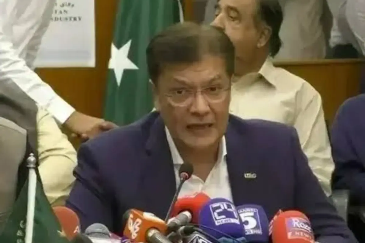 ایس ایم تنویر نے وفاقی بجٹ 2026-27 کو معیشت دوست قرار دے دیا