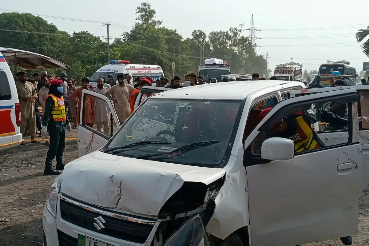 خانیوال میں کار پر اندھا دھند فائرنگ، عدالت میں پیشی کیلئے جانے والے 4 افراد جاں بحق
