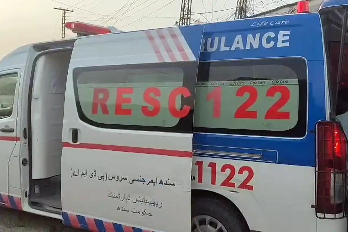 نواب شاہ میں شدید مٹی کا طوفان اور گرج چمک کے ساتھ بارش، مختلف حادثات میں 4 افراد جاں بحق