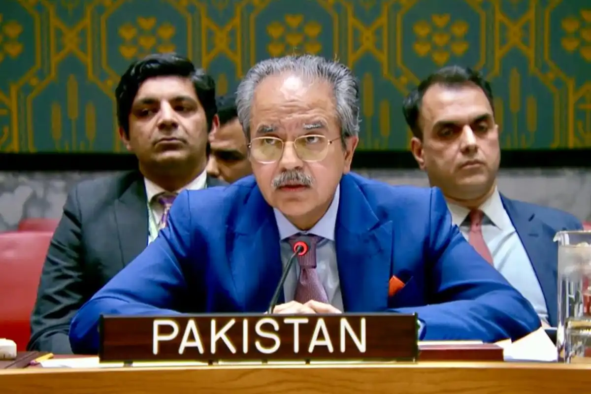 افغانستان میں موجود دہشت گرد گروہ پاکستان پر حملوں میں ملوث ہیں، عاصم افتخار