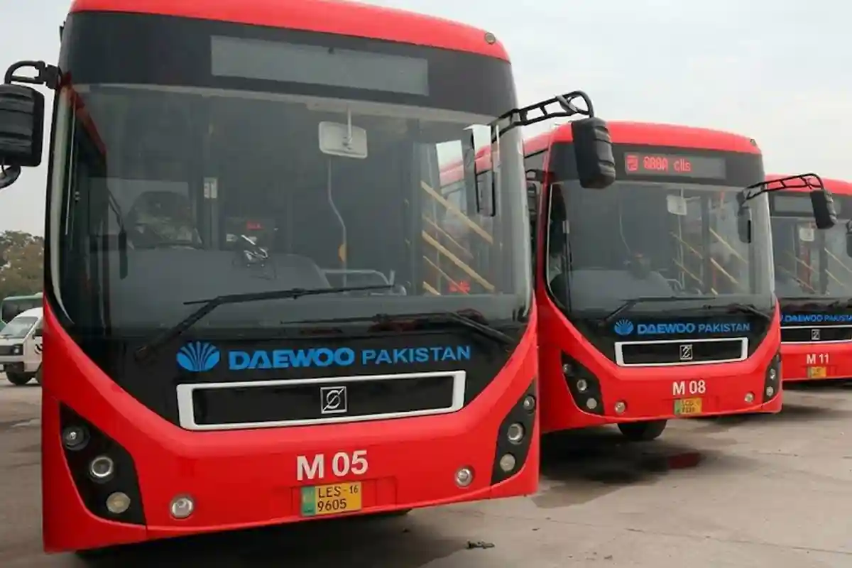 پنجاب حکومت نے میٹرو بس میں سفر کرنے والی خواتین کیلئے بڑی سہولت متعارف کروا دی