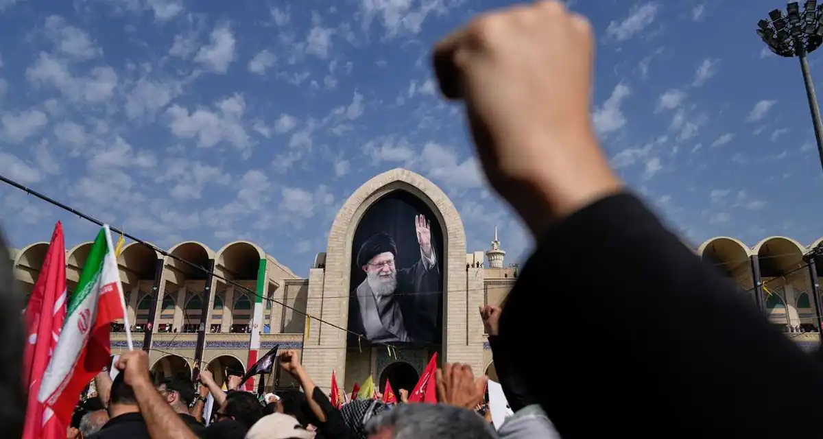 امریکی آزادی کے 250 سال اور شہید خامنہ ای کا جنازہ ایک ہی دن، سیاسی اور تاریخی تقابل