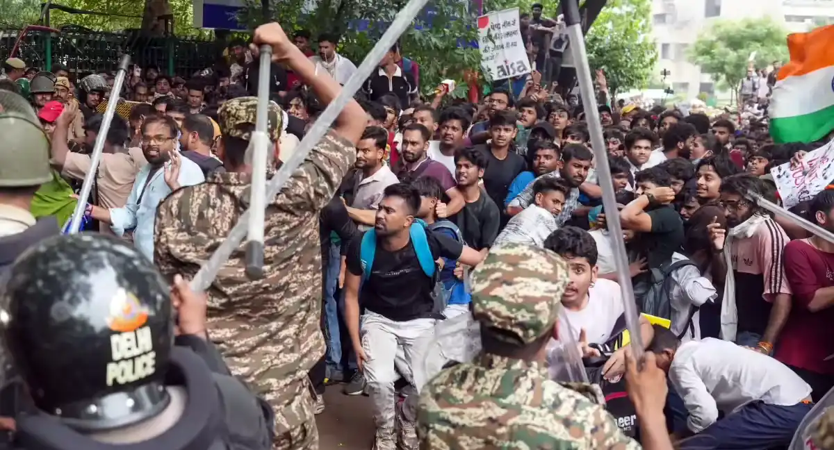 کاکروچ جنتا پارٹی
