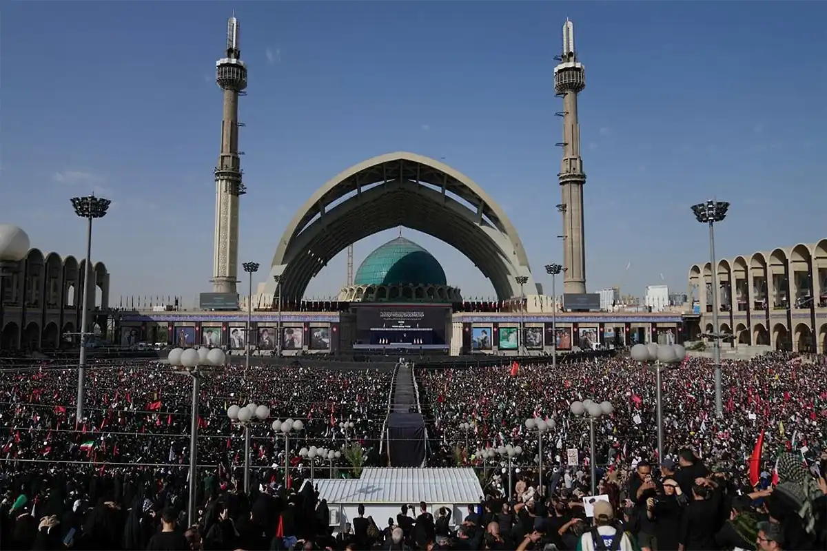 تہران میں شہید سید علی خامنہ ای کی الوداعی تقریب مکمل، تاریخ کے سب سے بڑے جلوسوں کا آغاز