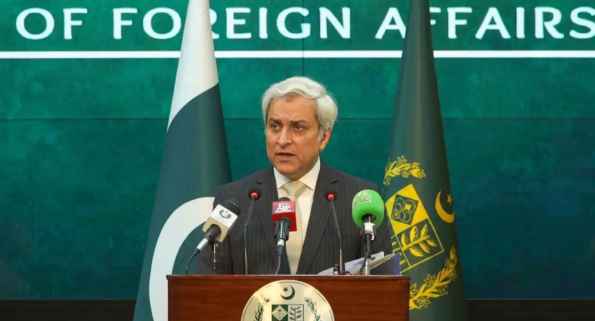 پاکستانی پرچم بردار جہازوں کے خلاف اقدام قومی سلامتی کے لیے خطرہ تصور ہوگا، دفتر خارجہ