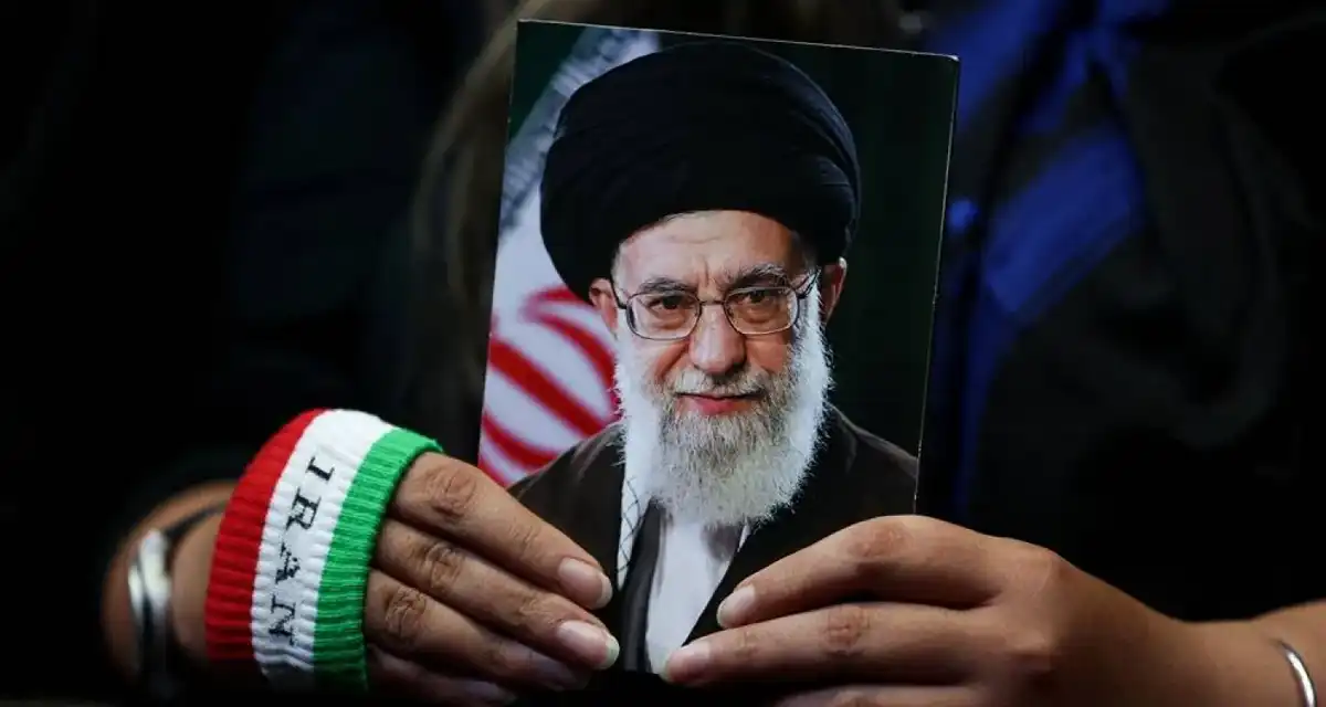 مذہب سے لے کر ادب تک، شہید علی خامنہ ای کی تعلیمات دنیا بھر کے طالب علموں کیلئے مشعلِ راہ ہیں