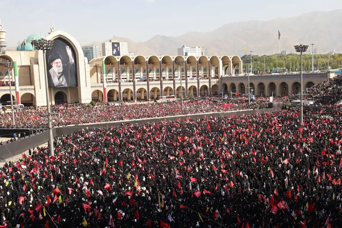 شہید آیت اللہ العظمیٰ سید علی خامنہ ای کی نمازِ جنازہ آج تہران میں ادا کی جائے گی