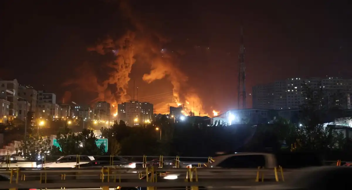 ایران کی جانب سے عراق، کویت اور بحرین میں امریکی فوجی اڈوں پر جوابی حملے