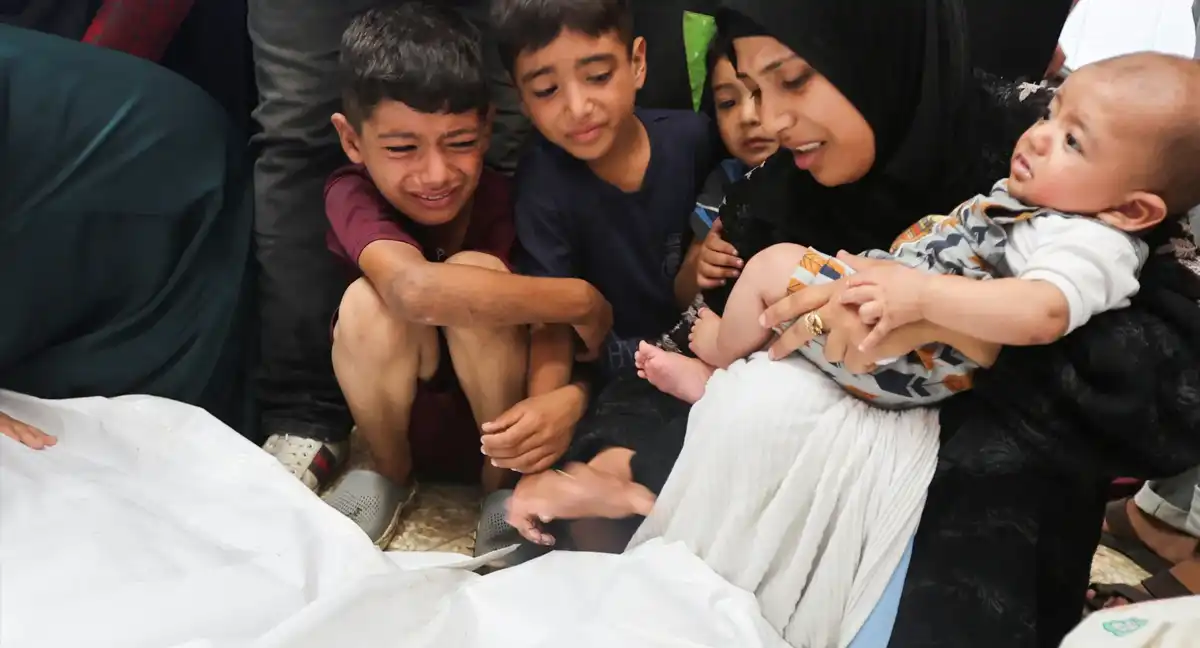 غزہ پر اسرائیلی افواج کے تازہ حملے، 3 معصوم بچوں سمیت 11 فلسطینی شہری شہید