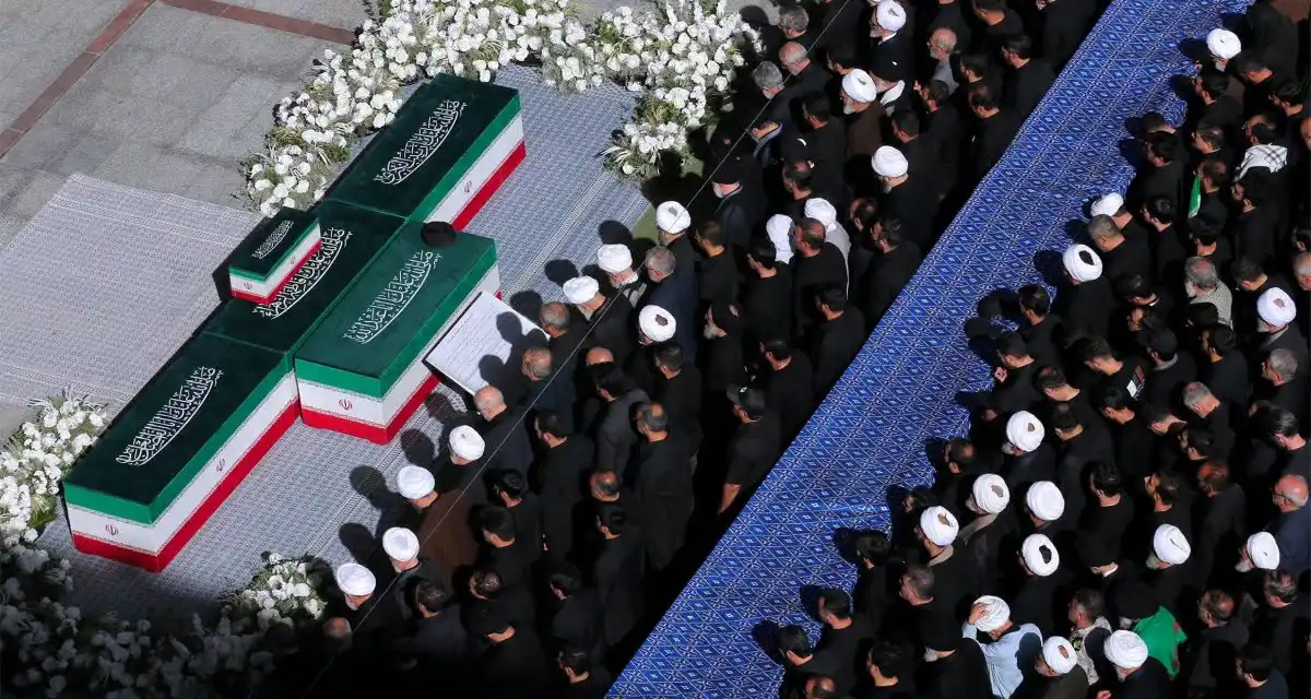 شہید علی خامنہ ای کی آخری رسومات، نجف اور کربلا میں سرکاری چھٹی کا اعلان کردیا گیا