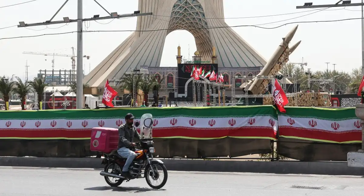 ایران کے منجمد اثاثے استعمال کرنے والے ممالک کے جہازوں کیلئے آبنائے ہرمز بند کریں گے، پاسداران انقلاب