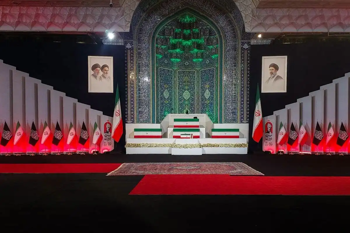 تہران میں شہیدِ انقلاب آیت اللہ علی خامنہ ای کا آخری دیدار، دنیا بھر کے وفود کی آمد کا سلسلہ جاری