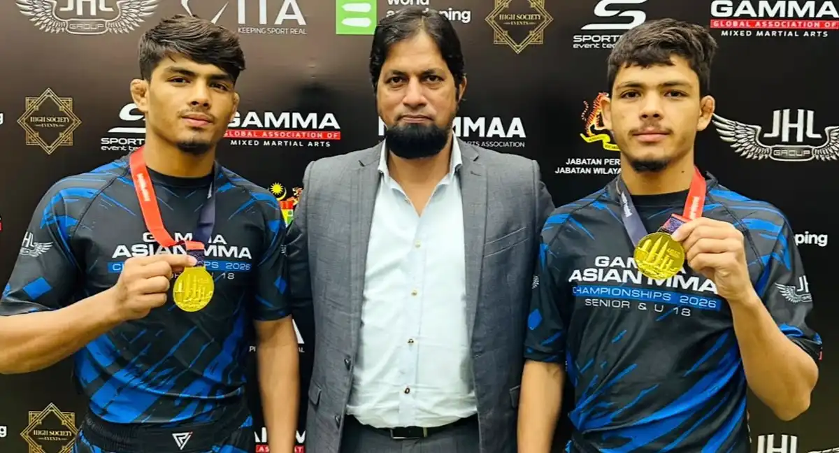 پاکستان کے نوجوان فائٹرز ایشیا کے نئے ایم ایم اے چیمپئن بن گئے