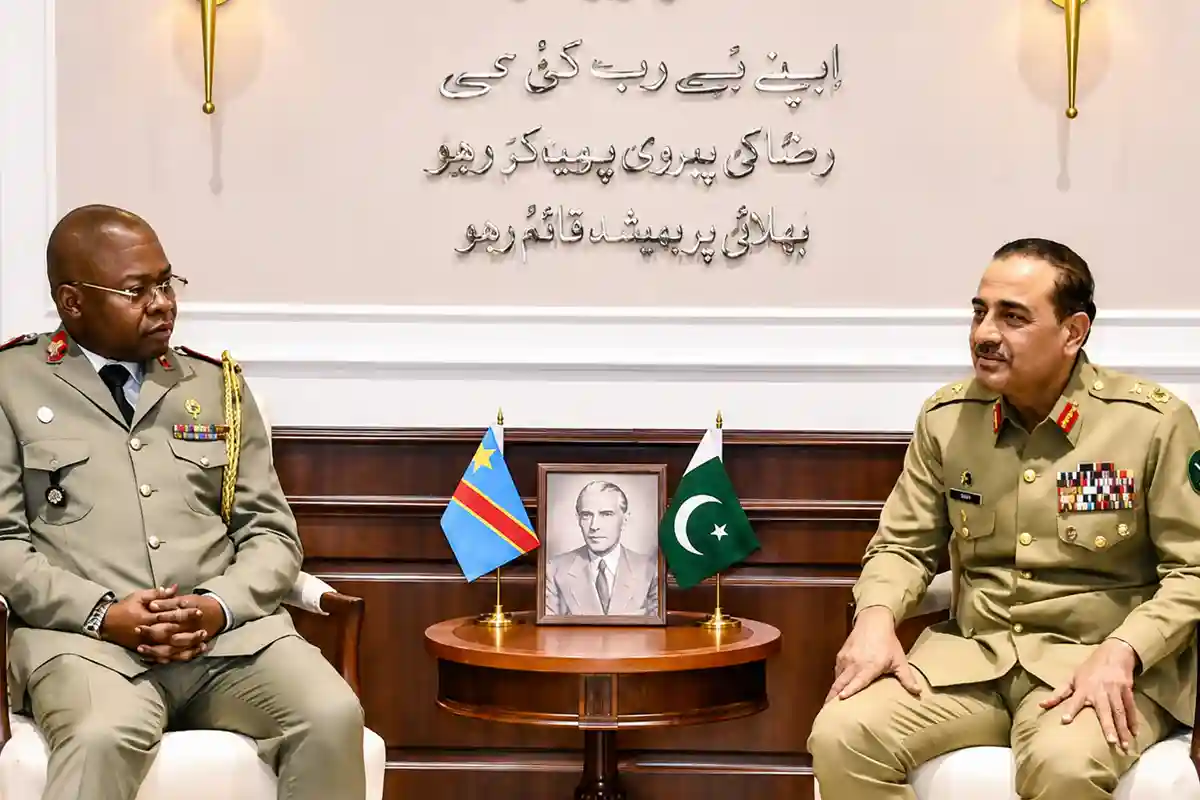 فیلڈ مارشل سید عاصم منیر سے کانگو کے چیف آف ڈیفنس کی ملاقات؛ سیکیورٹی صورتحال پر تبادلہ خیال
