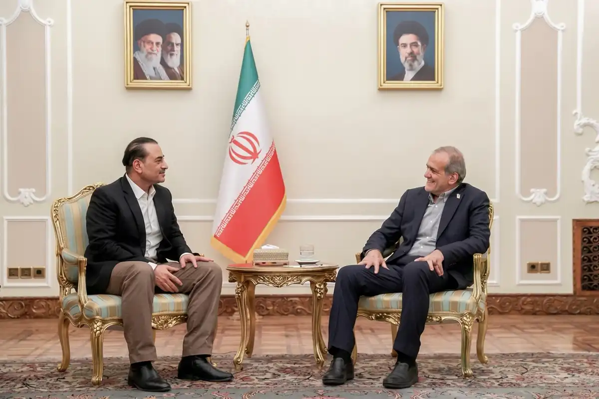 فیلڈ مارشل عاصم منیر کا دورہ ایران مکمل، کشیدگی میں کمی کیلئے ایرانی صدر اور اعلیٰ قیادت سے اہم ملاقاتیں