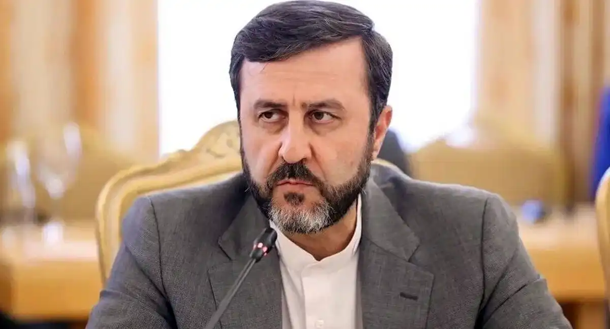 آبنائے ہرمز کی بحالی کیلئے ایران پہلا قدم نہیں اٹھائے گا، امریکہ پہلے وعدے پورے کرے، کاظم غریب آبادی