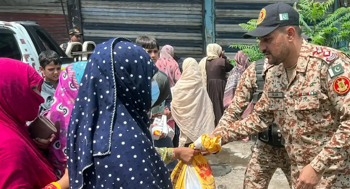 راولاکوٹ میں پاکستان رینجرز کی مستحق خاندانوں میں راشن پیکجز کی تقسیم