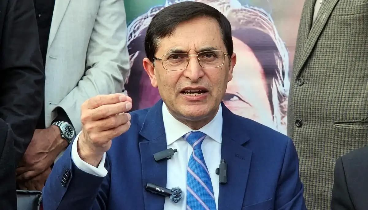 بانی پی ٹی آئی کی اسپتال منتقلی، توہین عدالت کی درخواست اعتراضات دور کر کے دوبارہ دائر